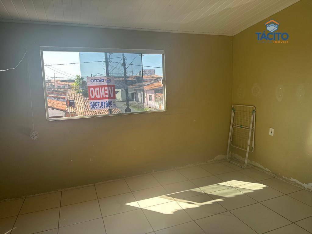 Casa à venda com 8 quartos, 400m² - Foto 28