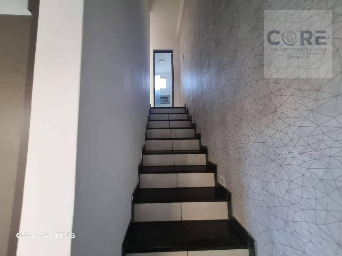 Casa à venda com 2 quartos, 64m² - Foto 12