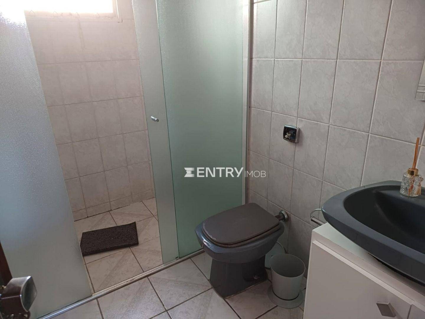 Casa de Condomínio para alugar com 3 quartos, 380m² - Foto 24