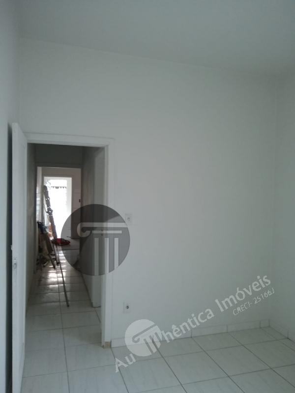 Casa para alugar com 2 quartos, 70m² - Foto 11