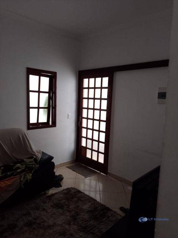 Casa à venda com 2 quartos, 82m² - Foto 5