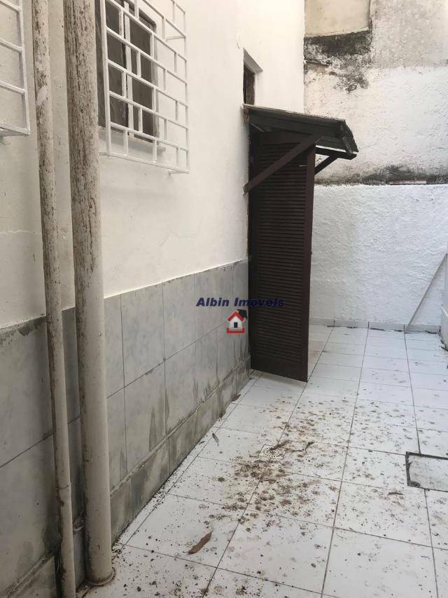 Casa à venda com 4 quartos, 137m² - Foto 10