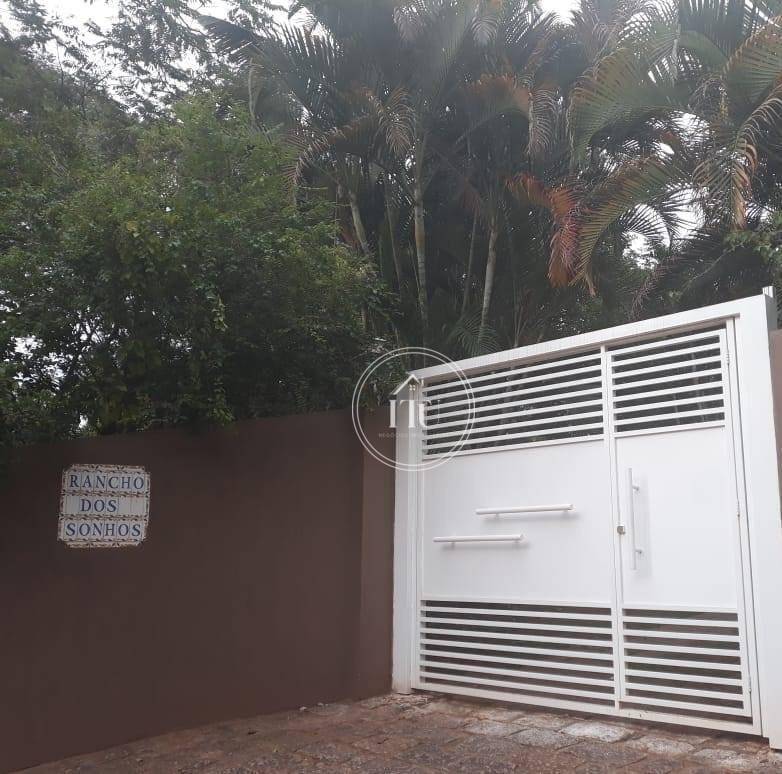 Chácara, 3 quartos, 2552 m² - Foto 1