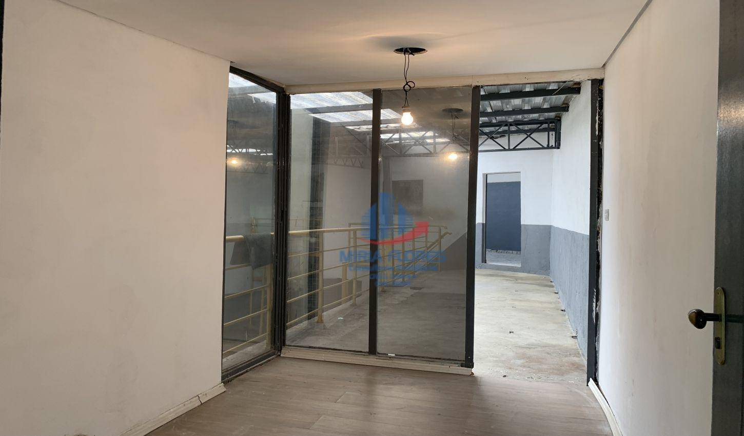 Depósito-Galpão-Armazém para alugar, 380m² - Foto 7
