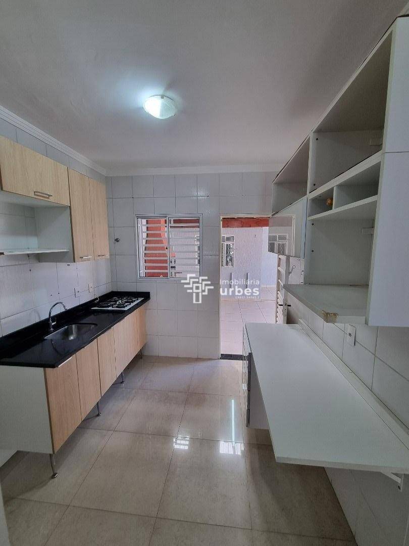 Casa à venda com 2 quartos, 80m² - Foto 4