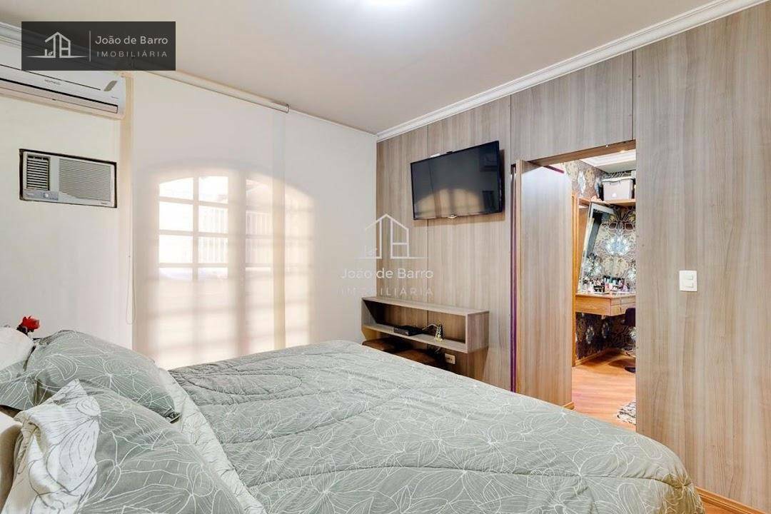 Casa à venda com 3 quartos, 390m² - Foto 10