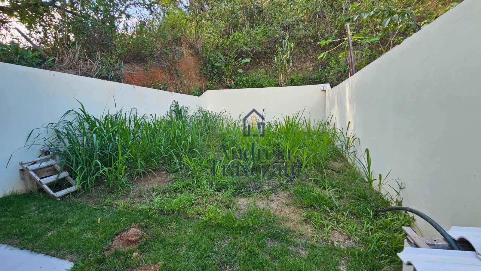 Casa à venda com 3 quartos, 100m² - Foto 31