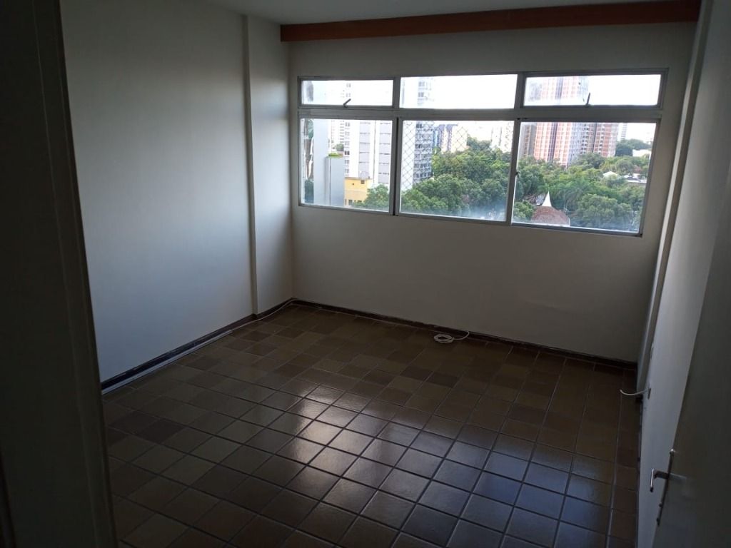 Apartamento à venda com 3 quartos, 135m² - Foto 4