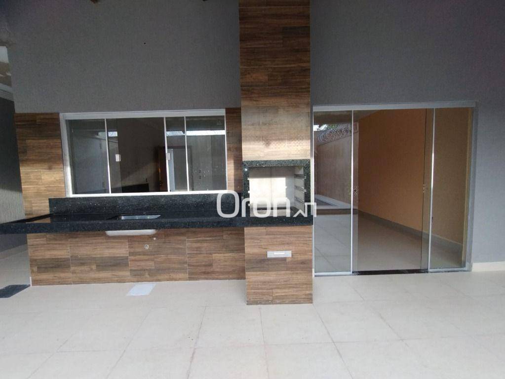 Sobrado à venda com 3 quartos, 155m² - Foto 1