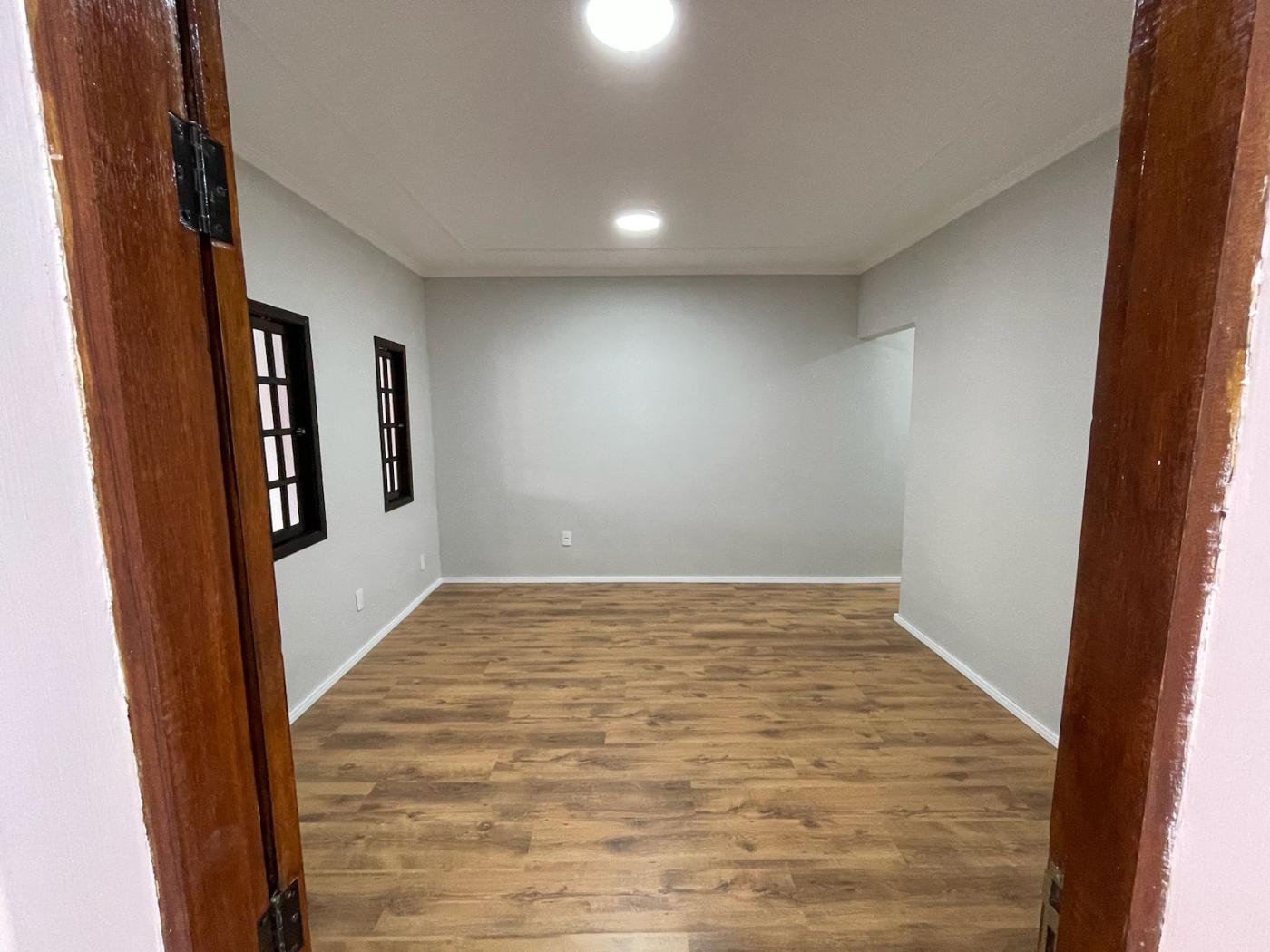 Casa à venda com 3 quartos, 150m² - Foto 3