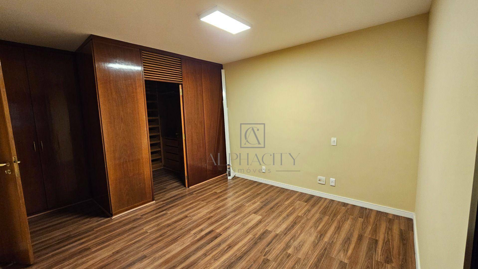 Apartamento para alugar com 3 quartos, 164m² - Foto 27