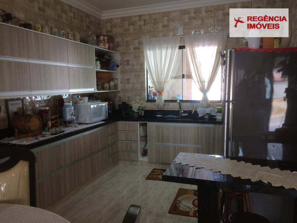 Casa à venda com 3 quartos, 128m² - Foto 3