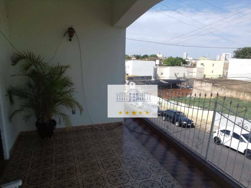 Sobrado à venda, 250m² - Foto 1