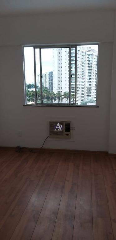 Apartamento à venda com 2 quartos, 60m² - Foto 10