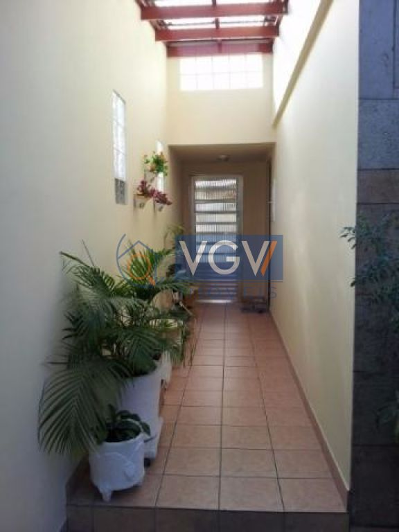 Casa à venda com 3 quartos, 142m² - Foto 11