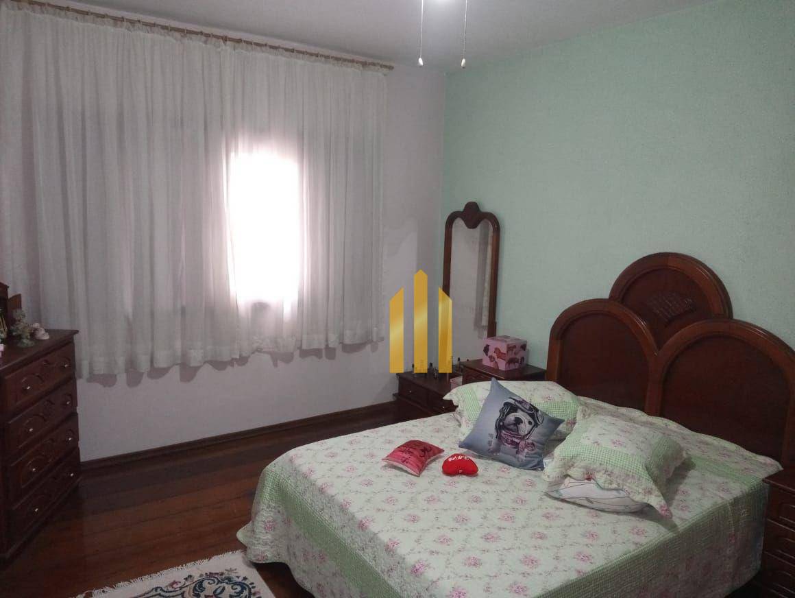 Sobrado à venda com 4 quartos, 352m² - Foto 24