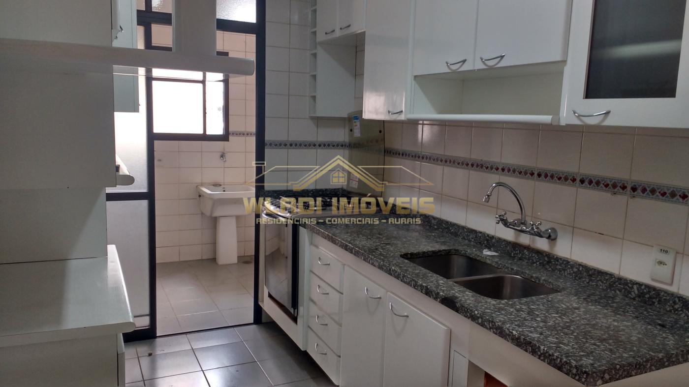 Apartamento à venda com 3 quartos, 110m² - Foto 8