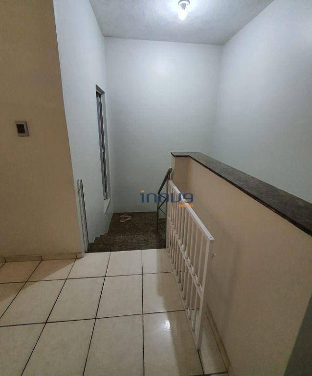 Casa à venda com 5 quartos, 272m² - Foto 32