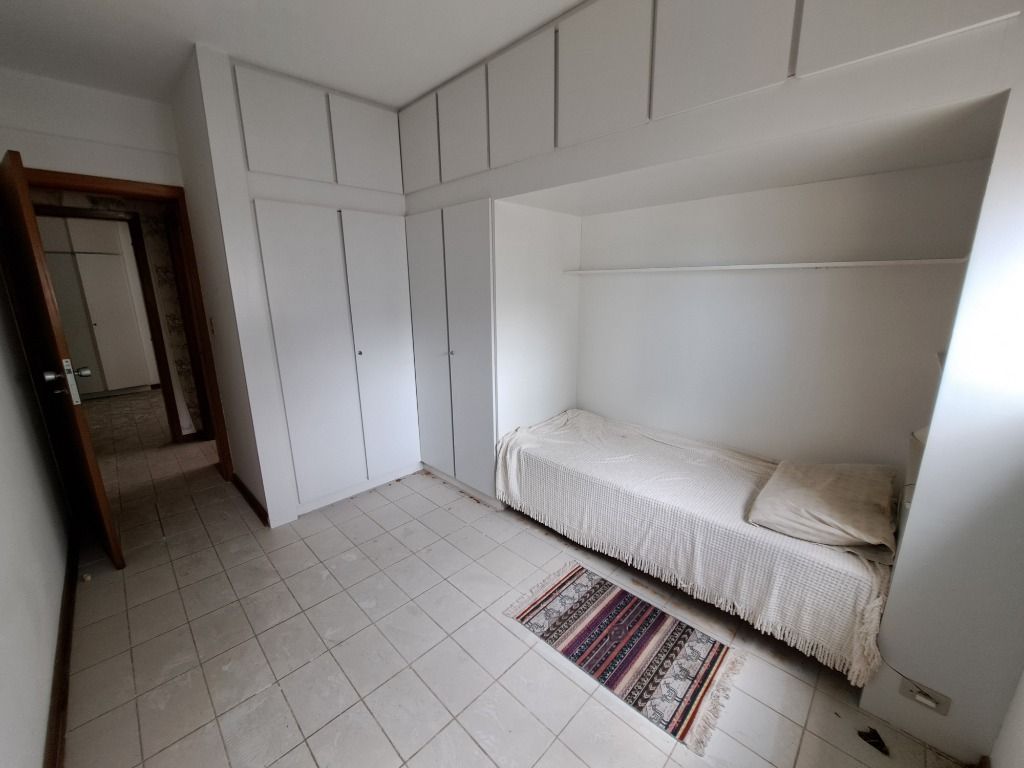 Apartamento à venda com 3 quartos, 140m² - Foto 14