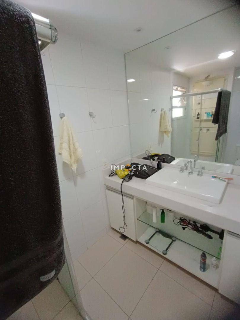 Apartamento à venda com 3 quartos, 157m² - Foto 19