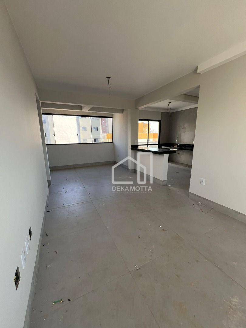 Apartamento à venda com 2 quartos, 95m² - Foto 12