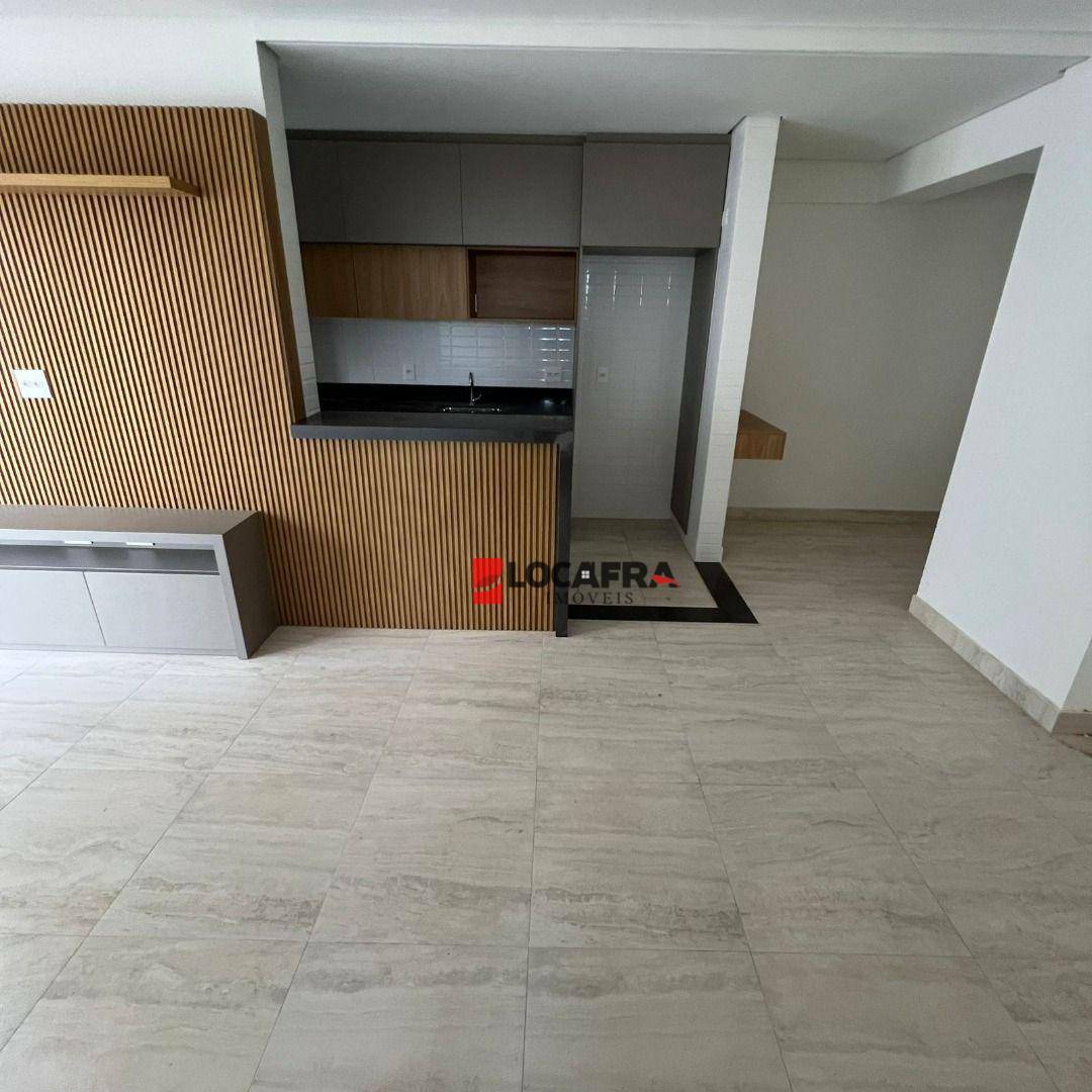 Apartamento à venda com 2 quartos, 78m² - Foto 11