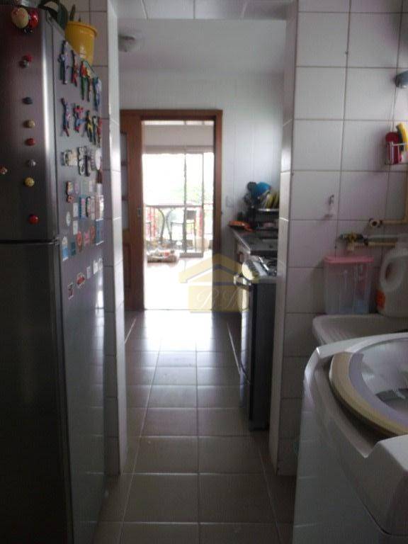 Apartamento à venda com 3 quartos, 101m² - Foto 32