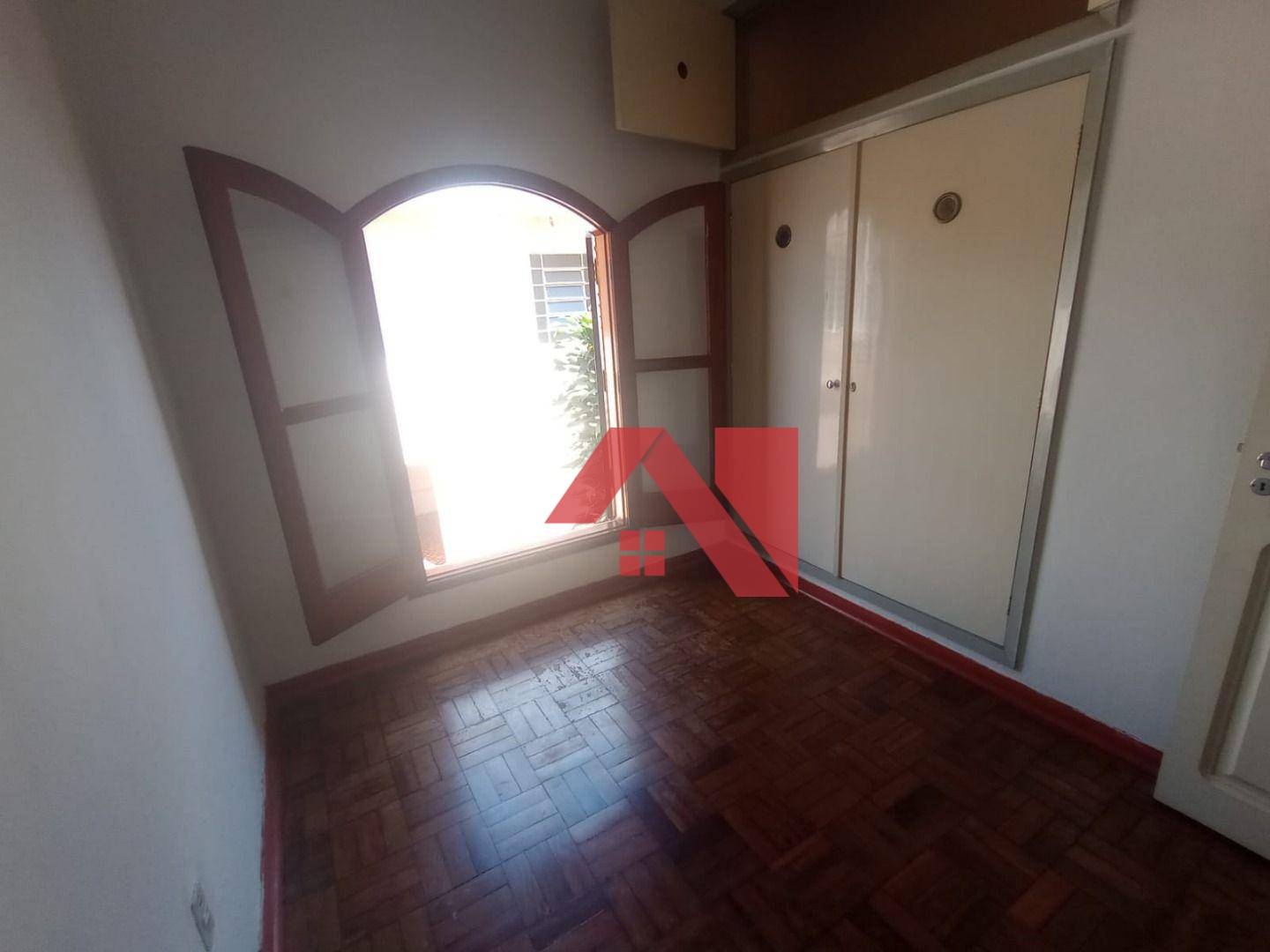 Casa à venda com 3 quartos, 218m² - Foto 38