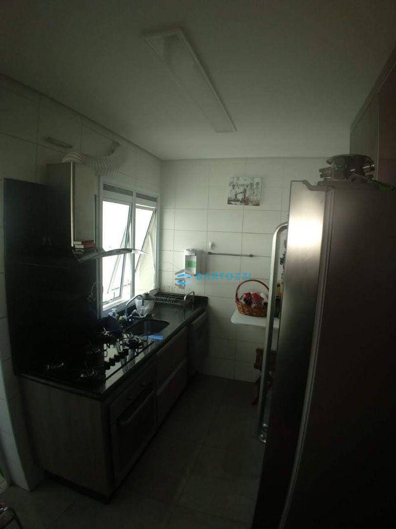 Apartamento à venda com 3 quartos, 97m² - Foto 3