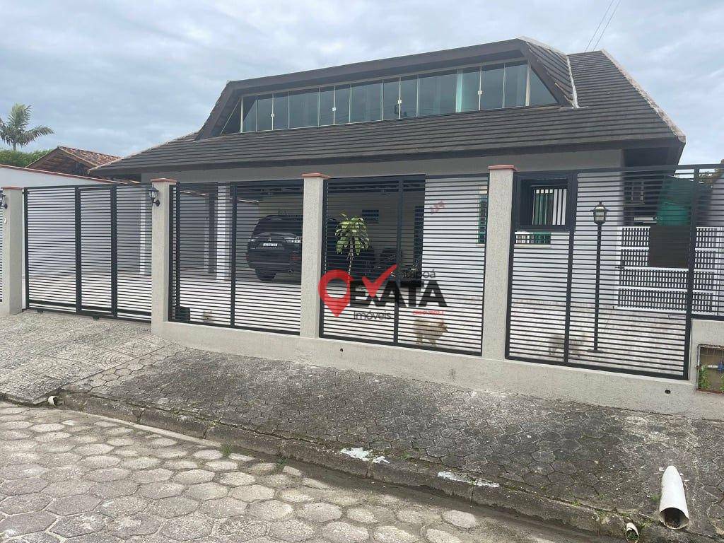 Casa à venda com 4 quartos, 327m² - Foto 2