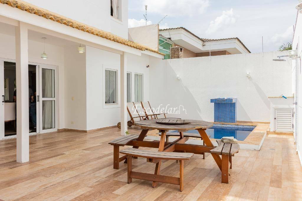 Casa à venda com 4 quartos, 330m² - Foto 19