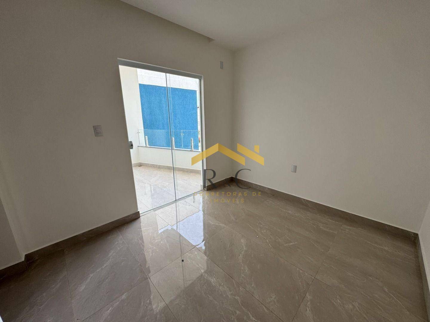 Casa à venda com 4 quartos, 180m² - Foto 12