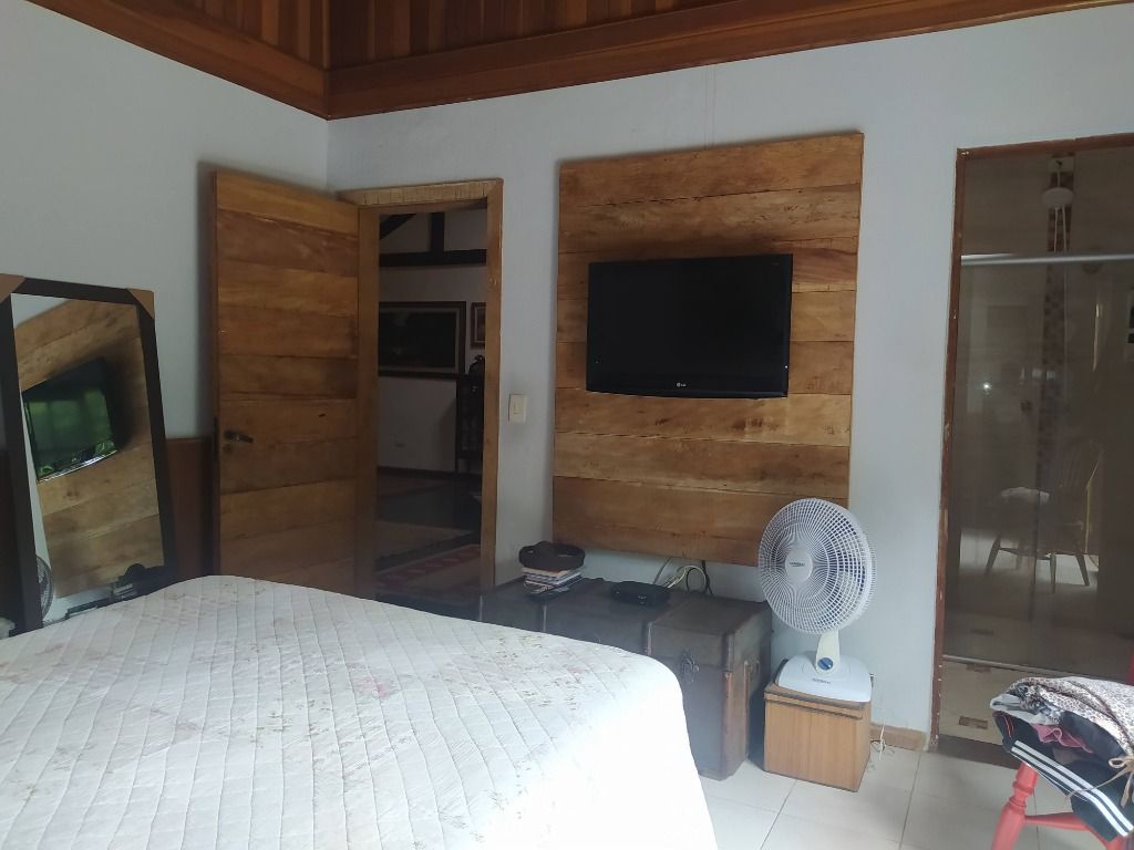 Casa à venda com 3 quartos, 250m² - Foto 18