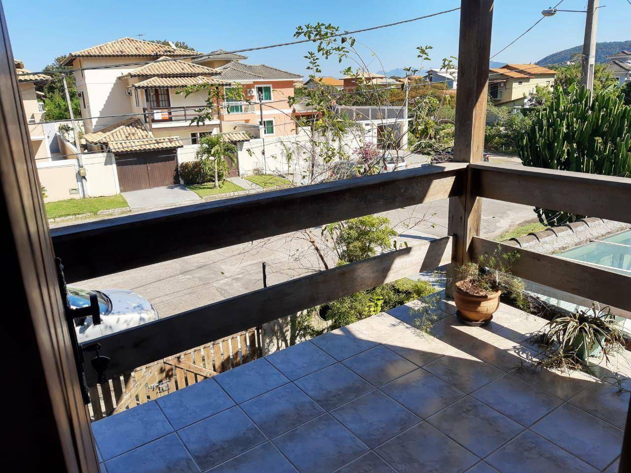 Casa à venda com 3 quartos, 182m² - Foto 1