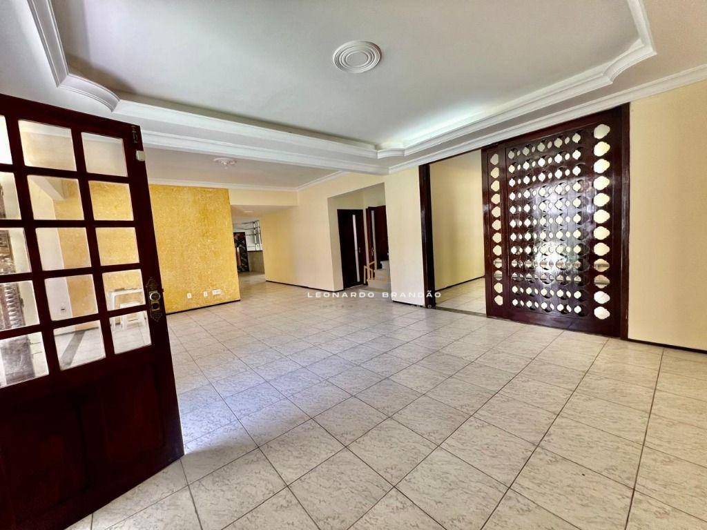 Casa à venda com 9 quartos, 521m² - Foto 8