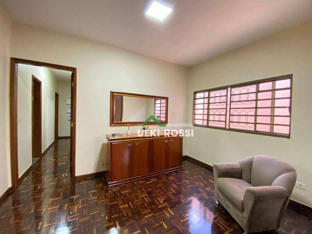 Casa à venda com 3 quartos, 181m² - Foto 5