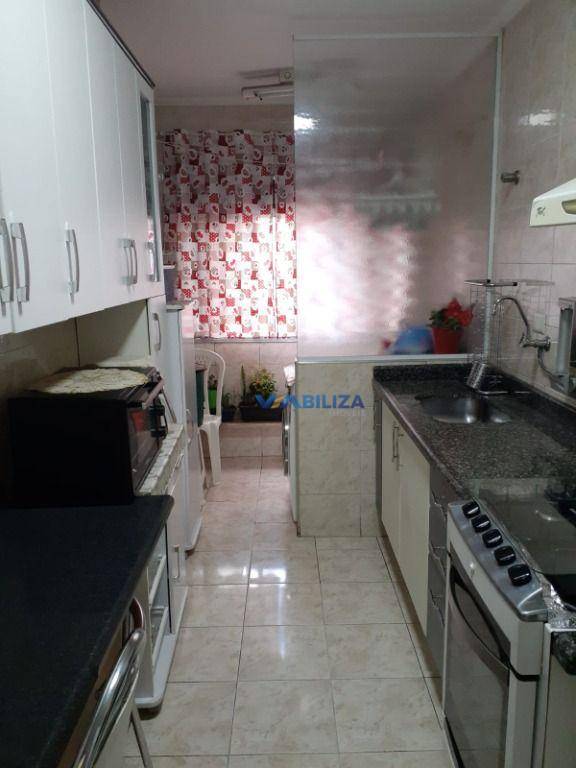 Apartamento à venda com 2 quartos, 65m² - Foto 4