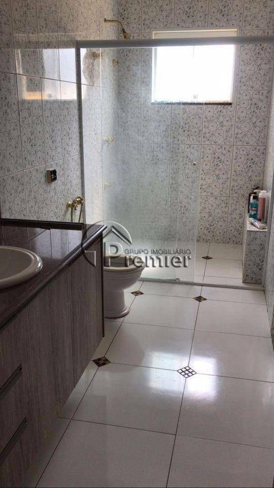 Casa à venda com 3 quartos, 300m² - Foto 10