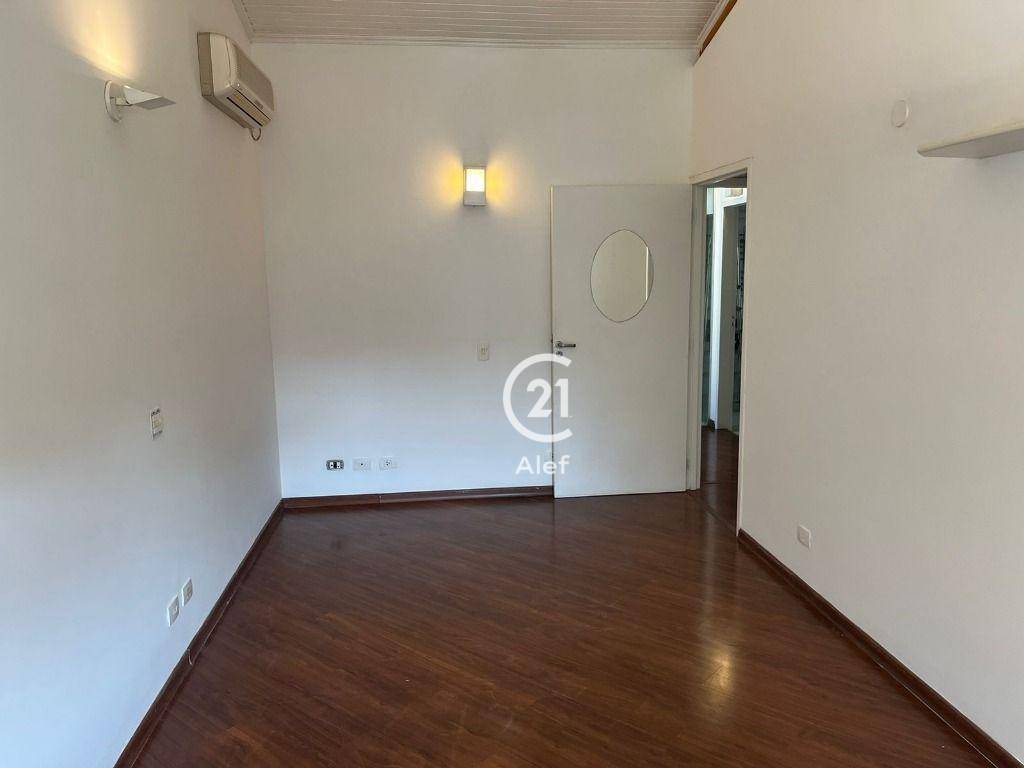 Casa à venda e aluguel com 3 quartos, 359m² - Foto 15