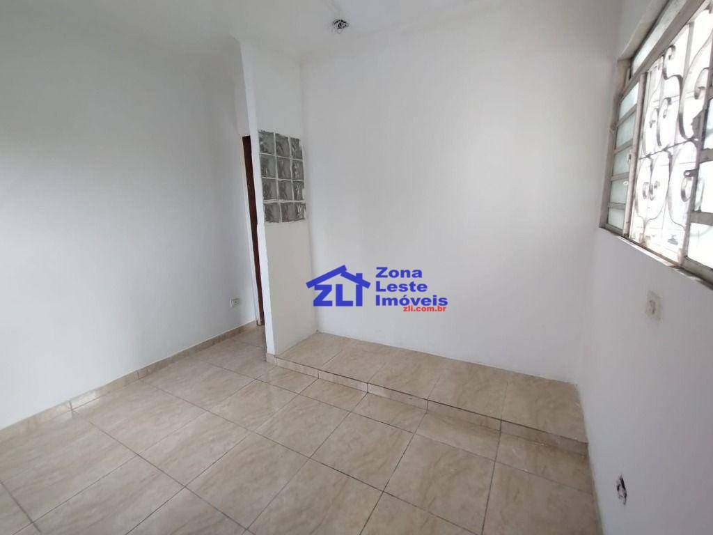 Casa para alugar com 1 quarto, 45m² - Foto 12