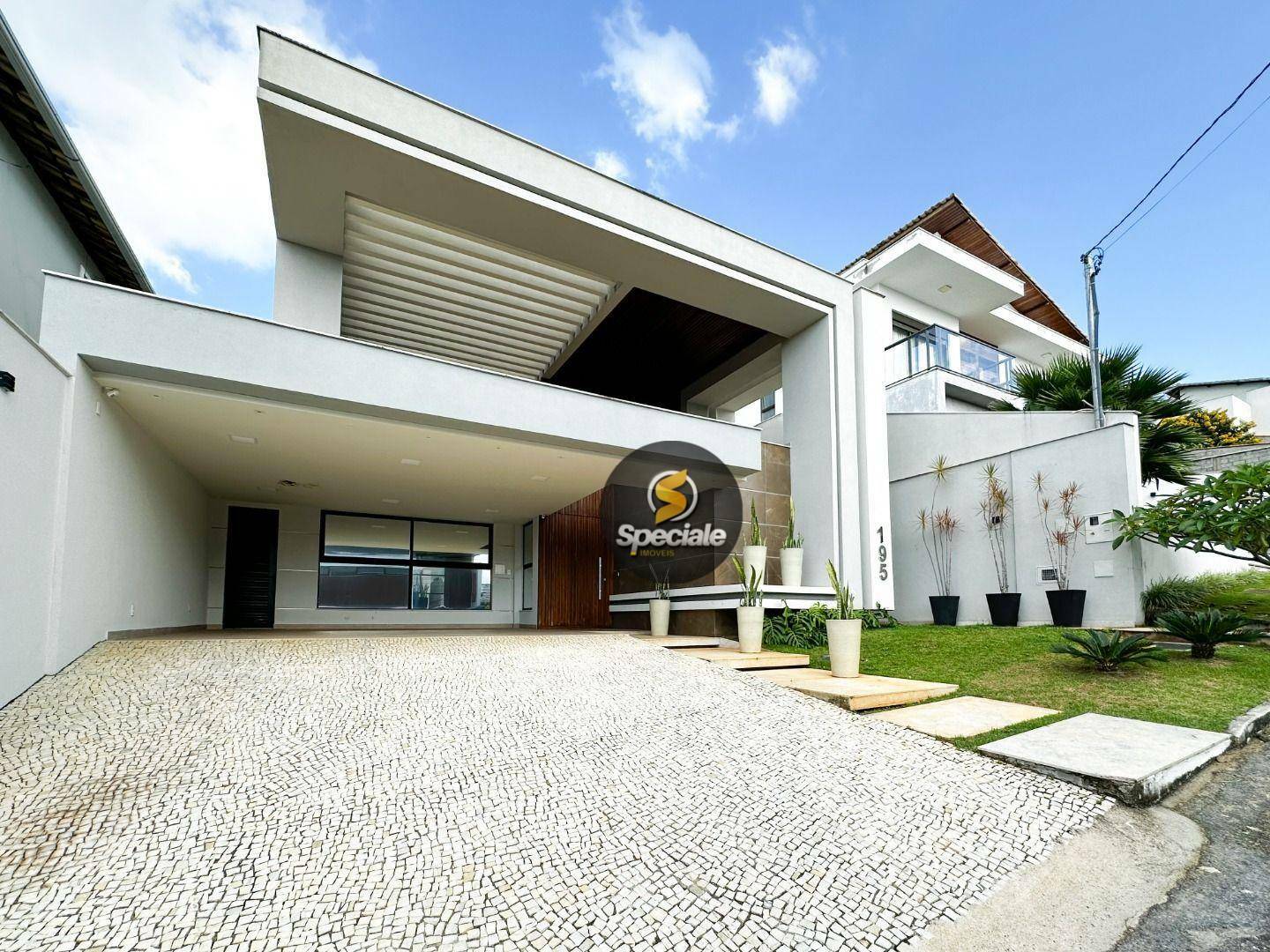 Casa de Condomínio à venda com 4 quartos, 365m² - Foto 2