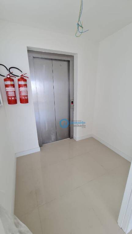 Apartamento à venda com 3 quartos, 118m² - Foto 14