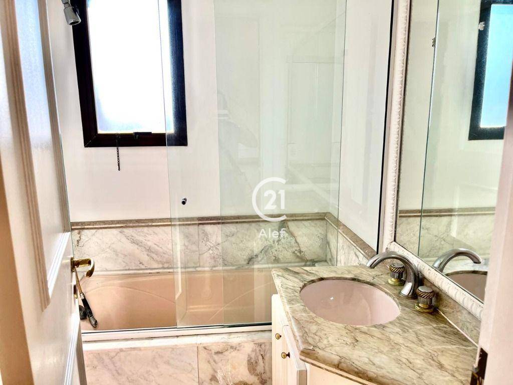 Apartamento à venda com 3 quartos, 240m² - Foto 16