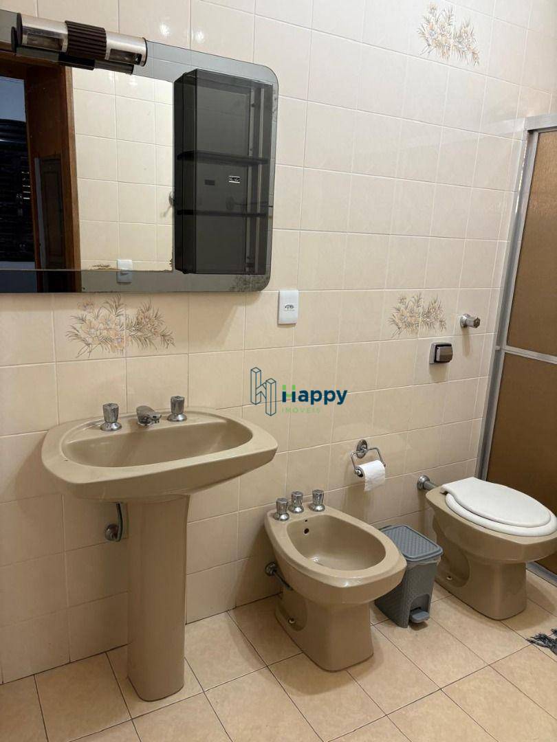 Casa para alugar com 3 quartos, 560m² - Foto 18