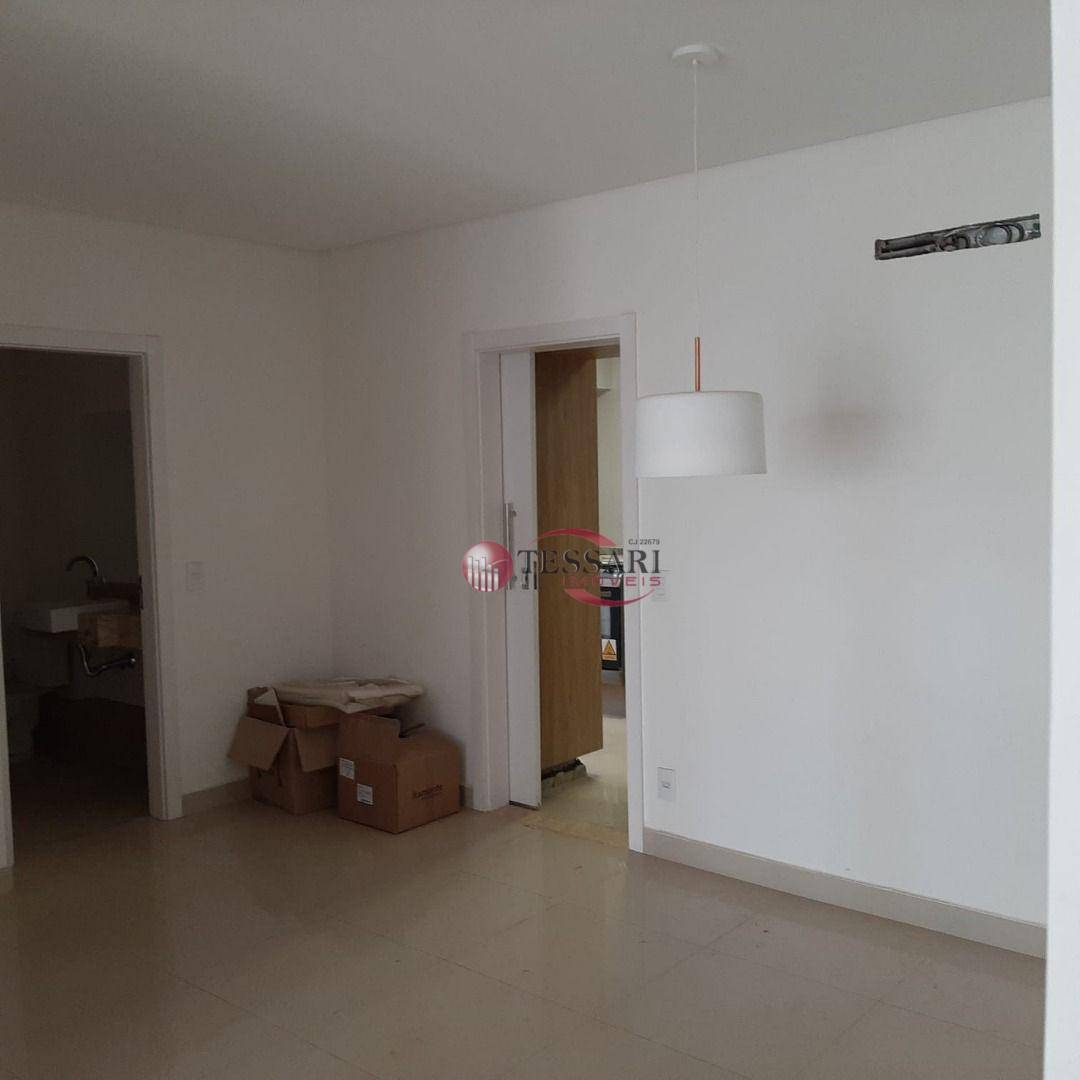 Apartamento à venda e aluguel com 3 quartos, 136m² - Foto 4