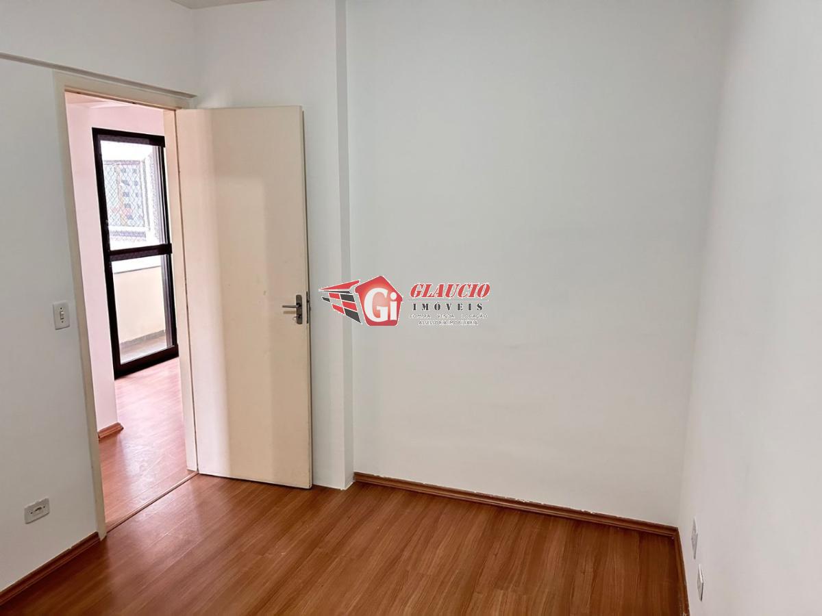 Apartamento à venda com 2 quartos, 63m² - Foto 3