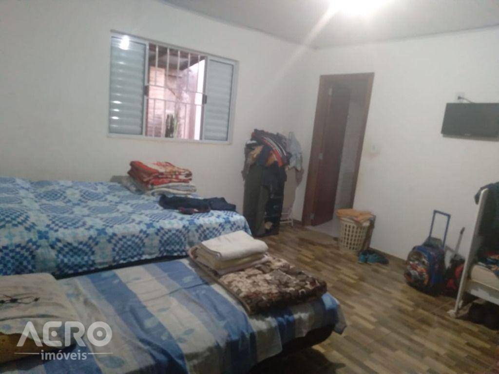 Casa à venda com 3 quartos, 114m² - Foto 8
