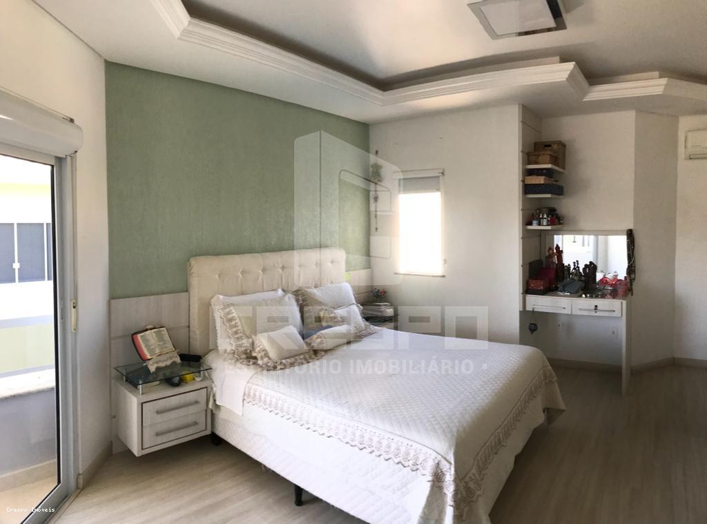 Casa à venda com 4 quartos, 350m² - Foto 15