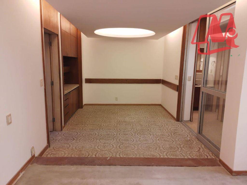 Casa à venda e aluguel com 3 quartos, 371m² - Foto 10