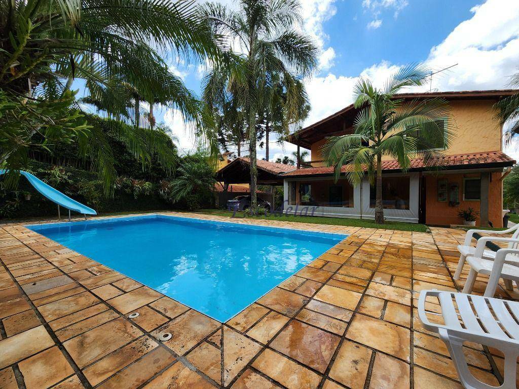 Casa de Condomínio à venda com 4 quartos, 275m² - Foto 2